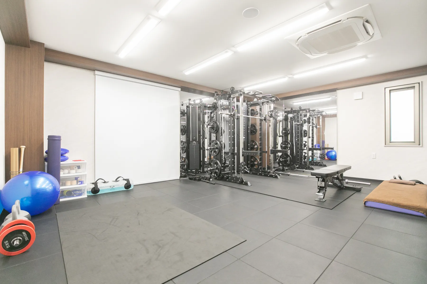 GOOD FACILITIES松戸市でトップレベルの施術・トレーニング設備のイメージ